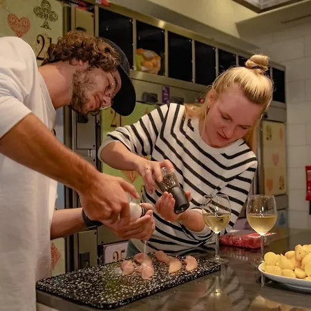 Grand Your With Common Kitchens With Self Check-in Hotel