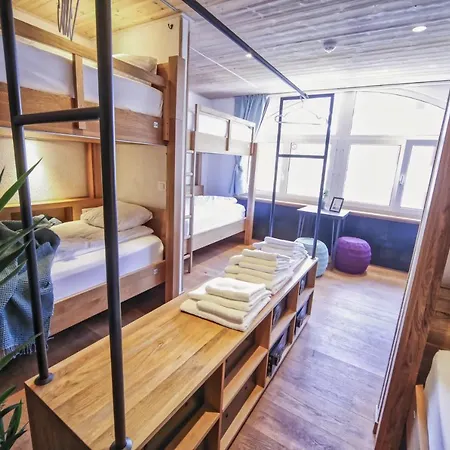 Grand Your With Common Kitchens With Self Check-in 4*