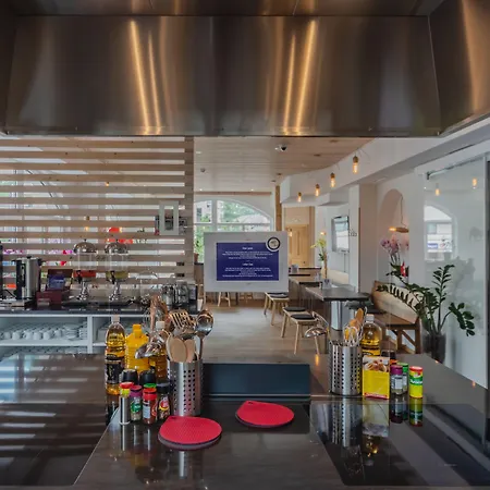 Grand Your With Common Kitchens With Self Check-in Hotel 3*