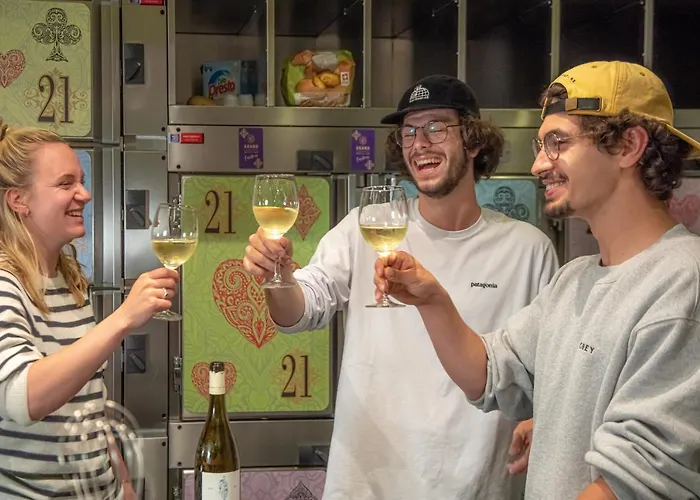 Grand Your With Common Kitchens With Self Check-in Hotel