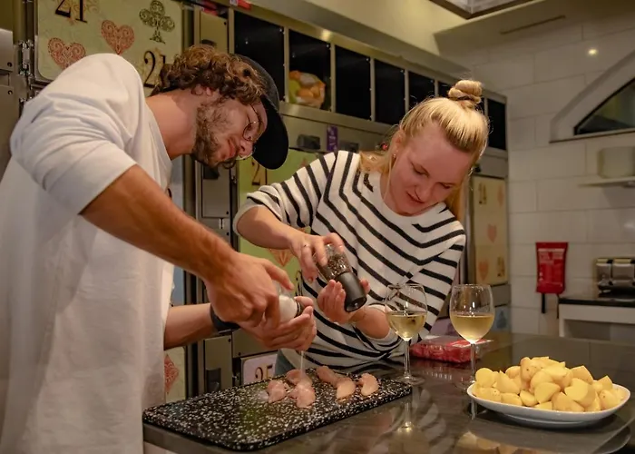 Grand Your With Common Kitchens With Self Check-in Otel