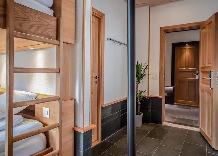 Hotel Grand Your With Common Kitchens With Self Check-in