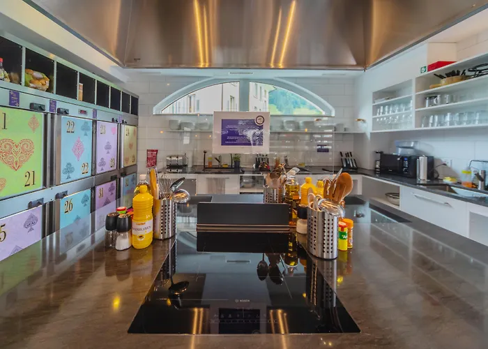 Grand Your With Common Kitchens With Self Check-in Hotel