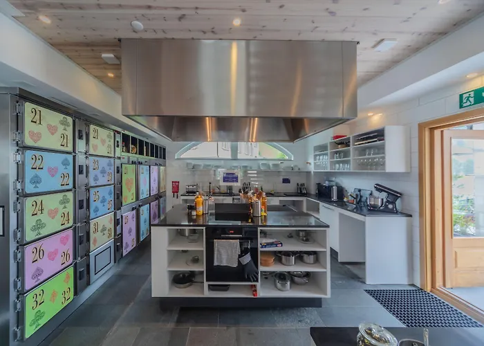 Grand Your With Common Kitchens With Self Check-in 3*