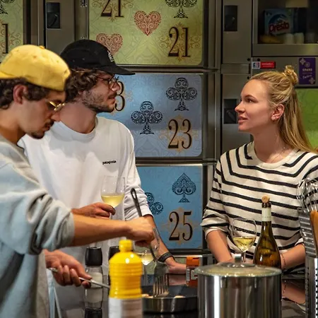 Grand Your With Common Kitchens With Self Check-in Szálloda