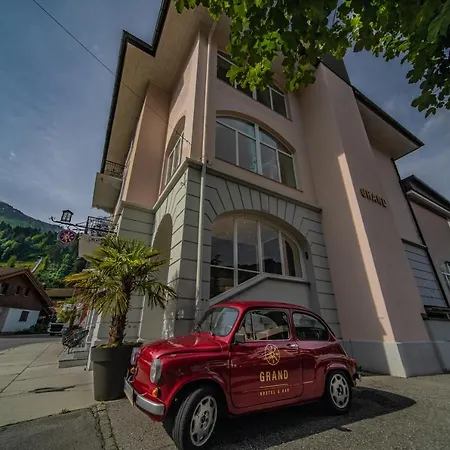 Grand Your With Common Kitchens With Self Check-in Szálloda