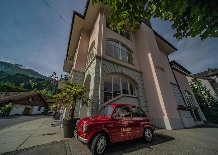 Grand Your With Common Kitchens With Self Check-in Hotel