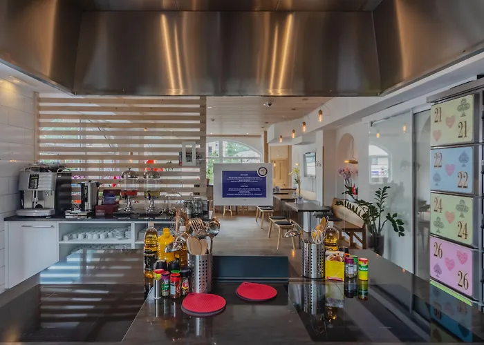 Grand Your With Common Kitchens With Self Check-in Hotel 3*