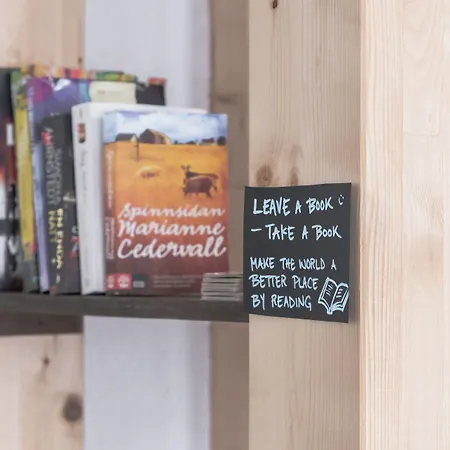 فندق Grand Your With Common Kitchens With Self Check-in انغلبرغ